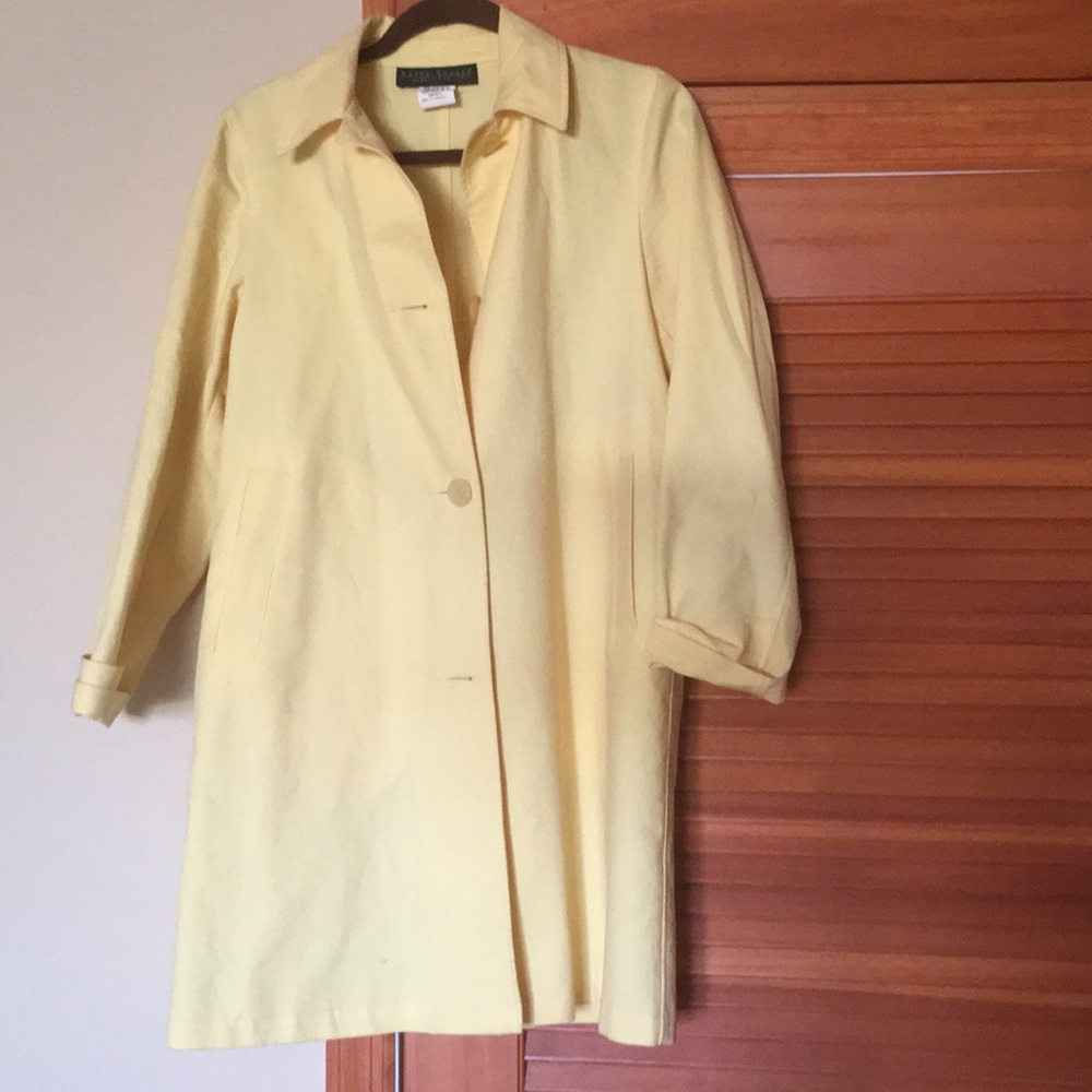 Harvey Bernard size 6 yellow over coat